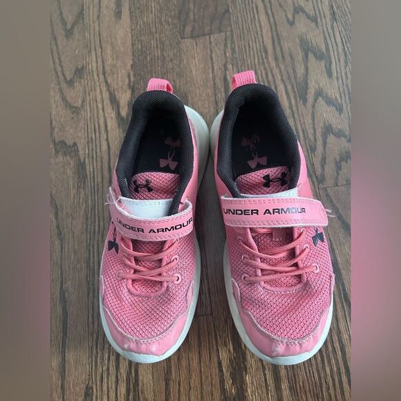 Bundle Under Armour and Nike Kids Shoes - Pink and White Size 1 - Picture 3 of 10